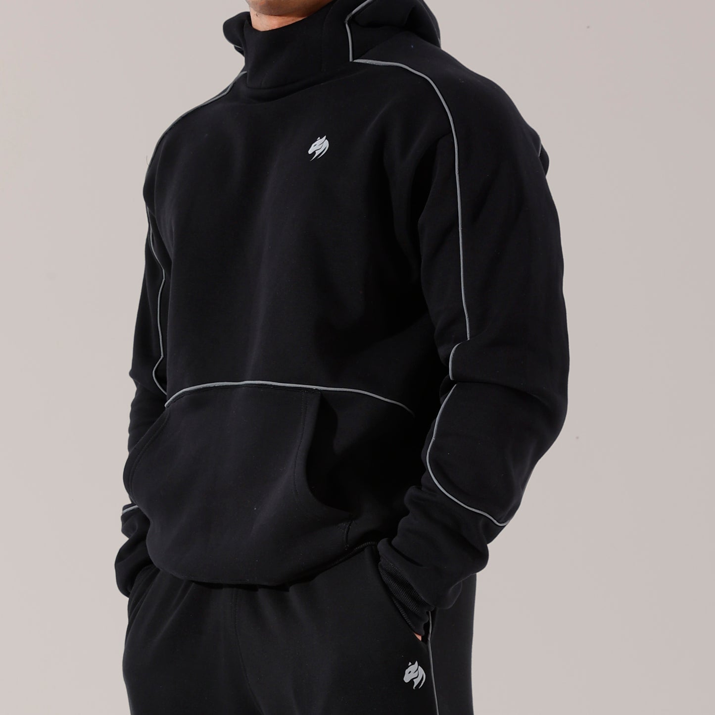 black hybrid Tech set